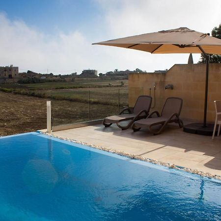 Kenn Holiday Home Għarb Exteriör bild