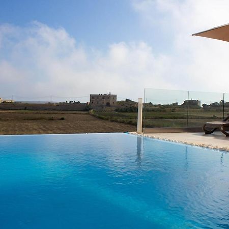 Kenn Holiday Home Għarb Exteriör bild