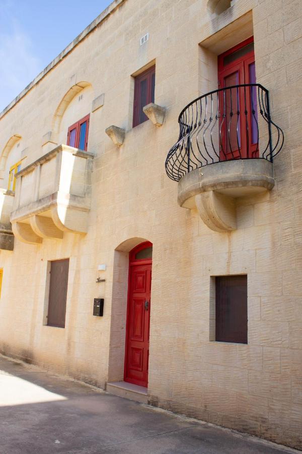 Kenn Holiday Home Għarb Exteriör bild