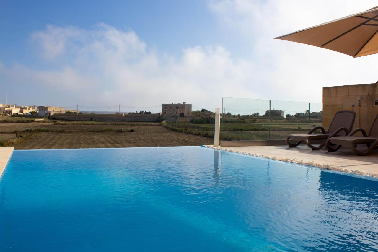 Kenn Holiday Home Għarb Exteriör bild